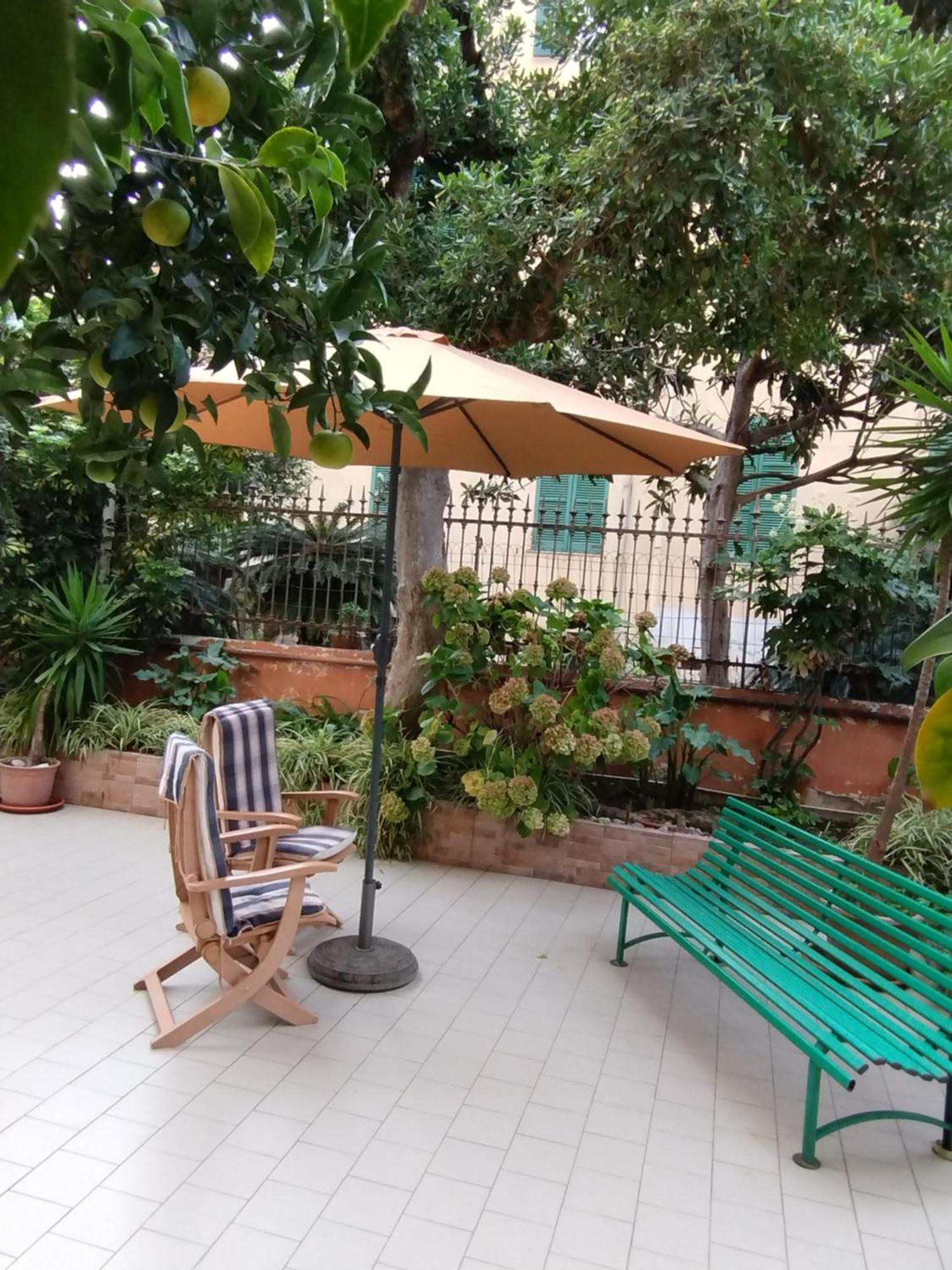 Hotel Della Piazzetta Varazze Bagian luar foto