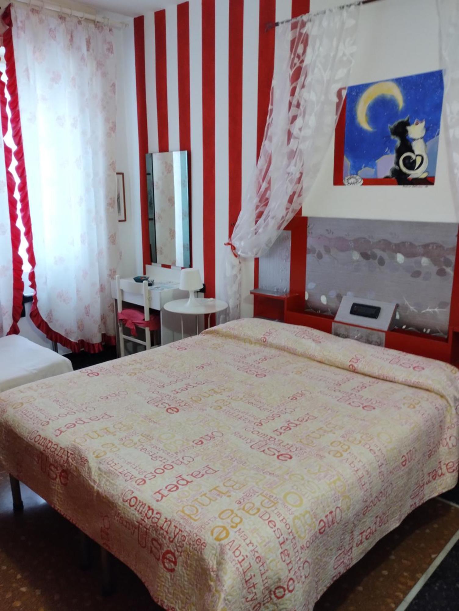 Hotel Della Piazzetta Varazze Bagian luar foto