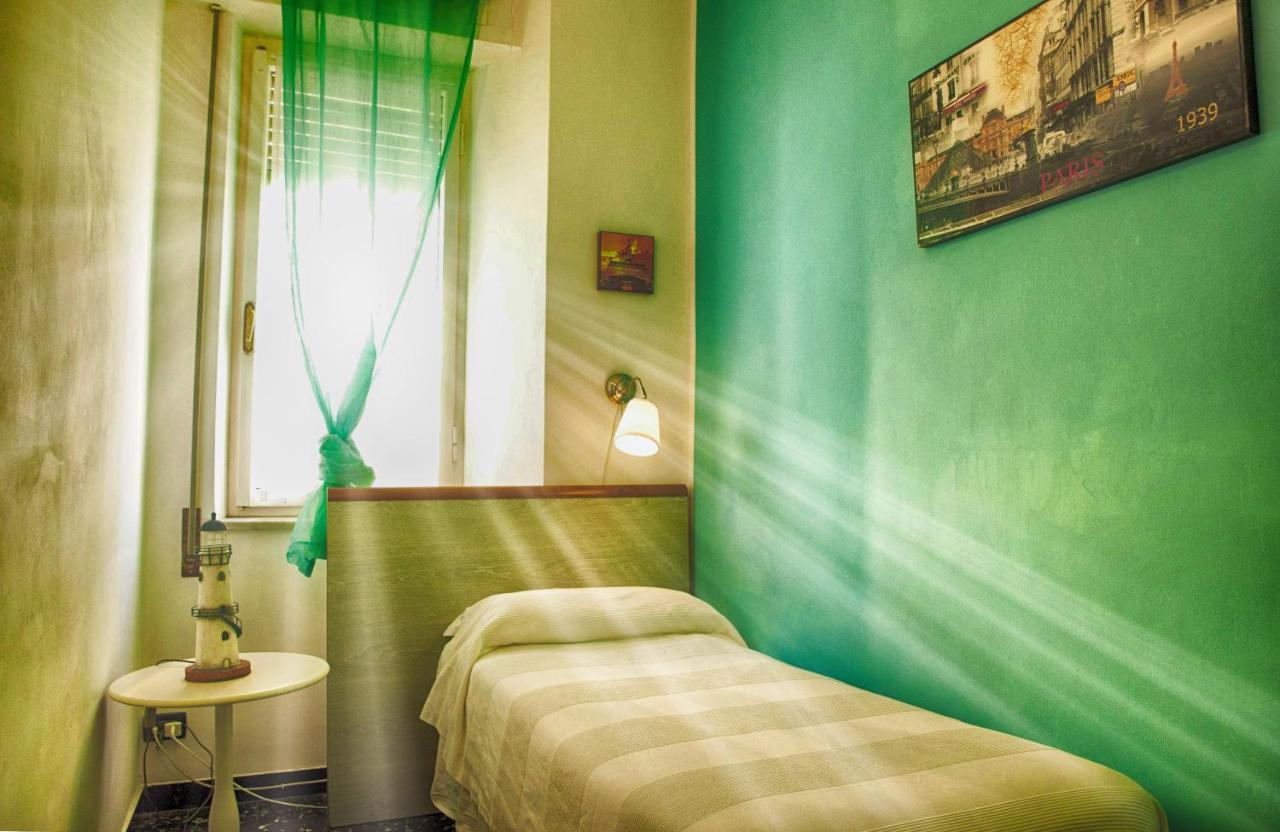 Hotel Della Piazzetta Varazze Bagian luar foto