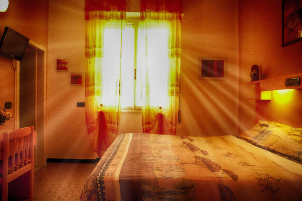 Hotel Della Piazzetta Varazze Bagian luar foto